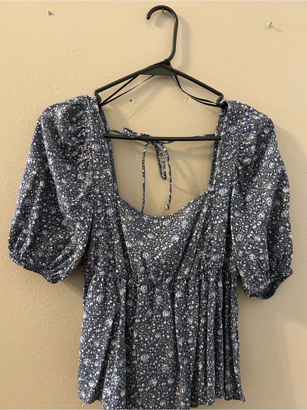 Divided Navy Floral Puff-Sleeve Peplum Top